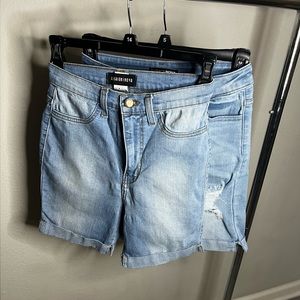 2 fashion nova shorts ( both included in price )